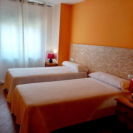 Hotel Rural Orquidea Velilla del Rio Carrion エクステリア 写真