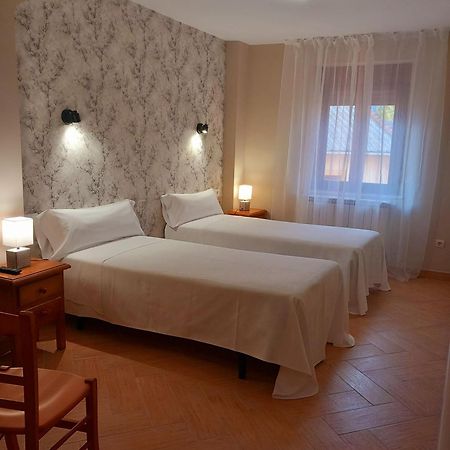 Hotel Rural Orquidea Velilla del Rio Carrion エクステリア 写真