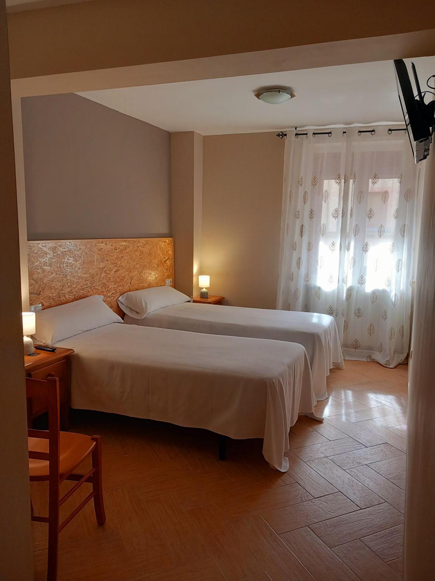 Hotel Rural Orquidea Velilla del Rio Carrion エクステリア 写真