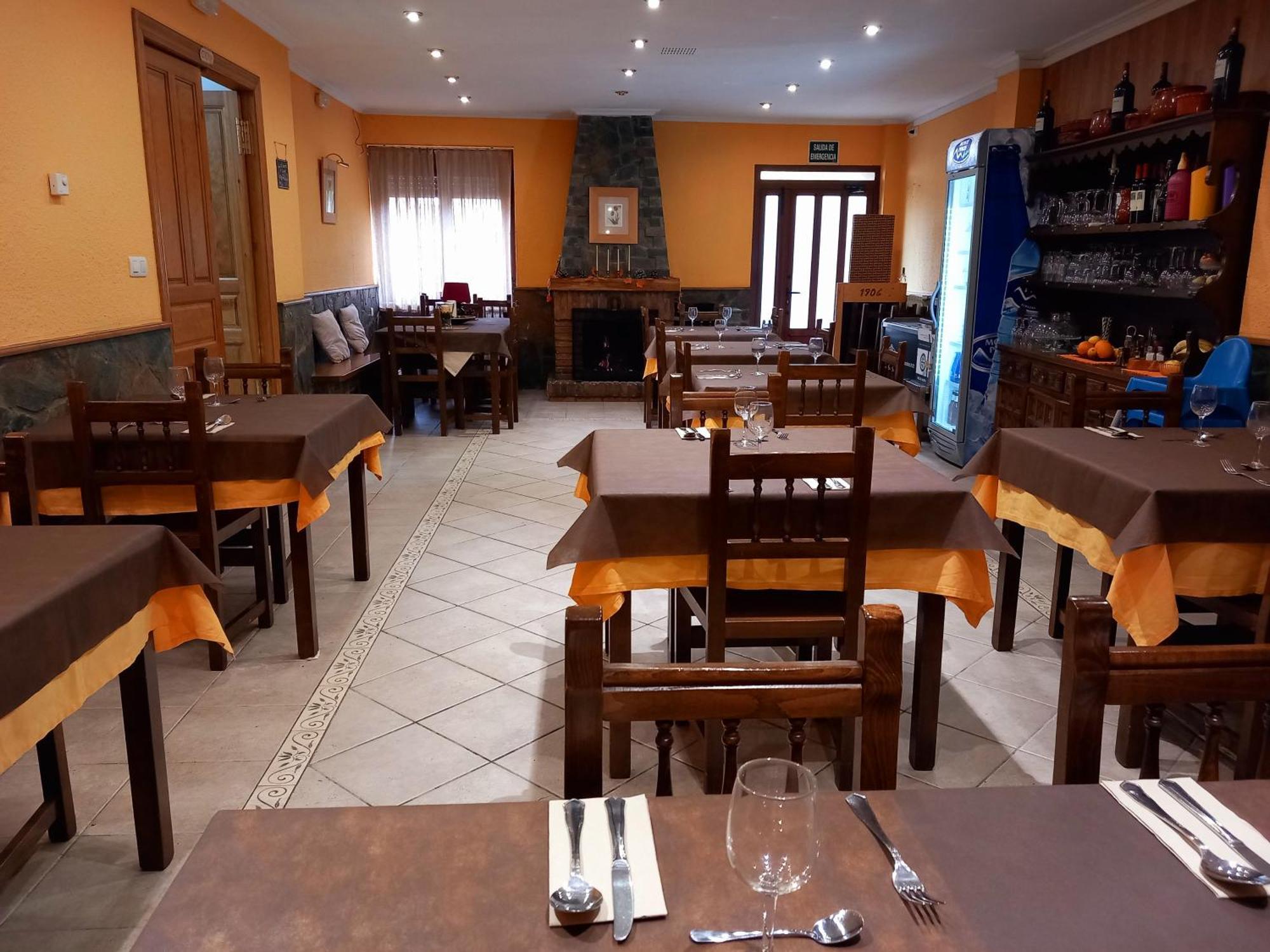 Hotel Rural Orquidea Velilla del Rio Carrion エクステリア 写真